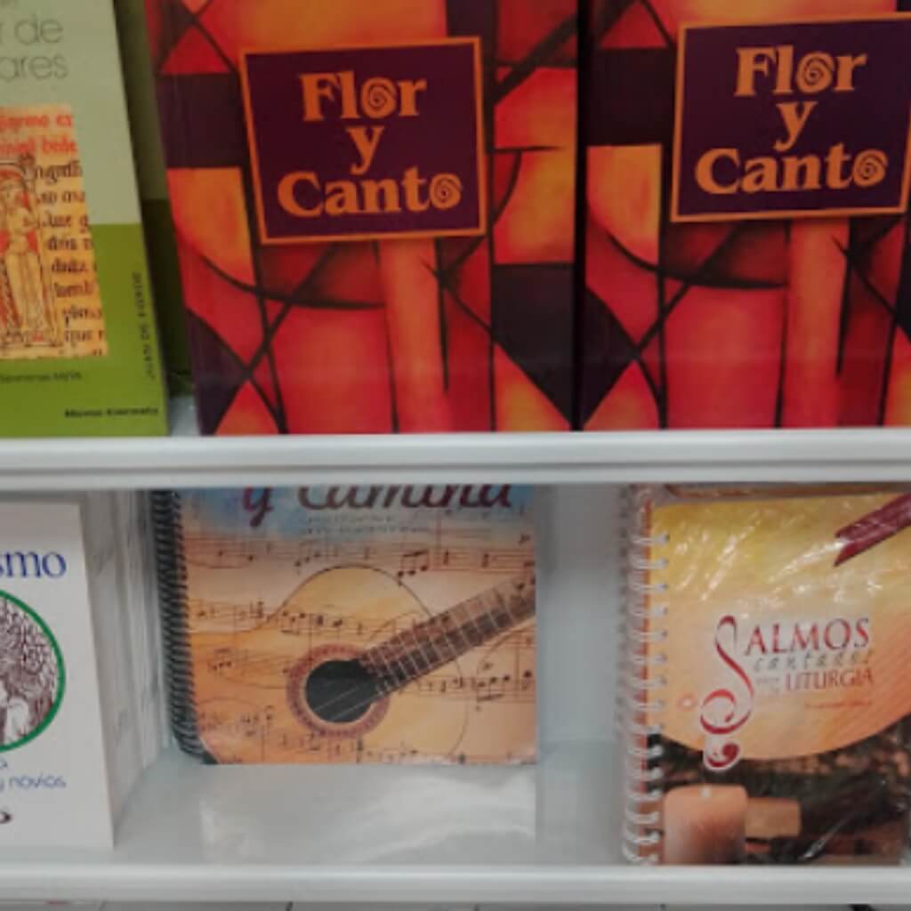 Librería San Pablo & St Paul Distribution Center
