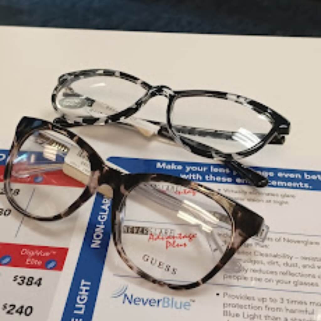 Óptica America's Best Contacts & Eyeglasses