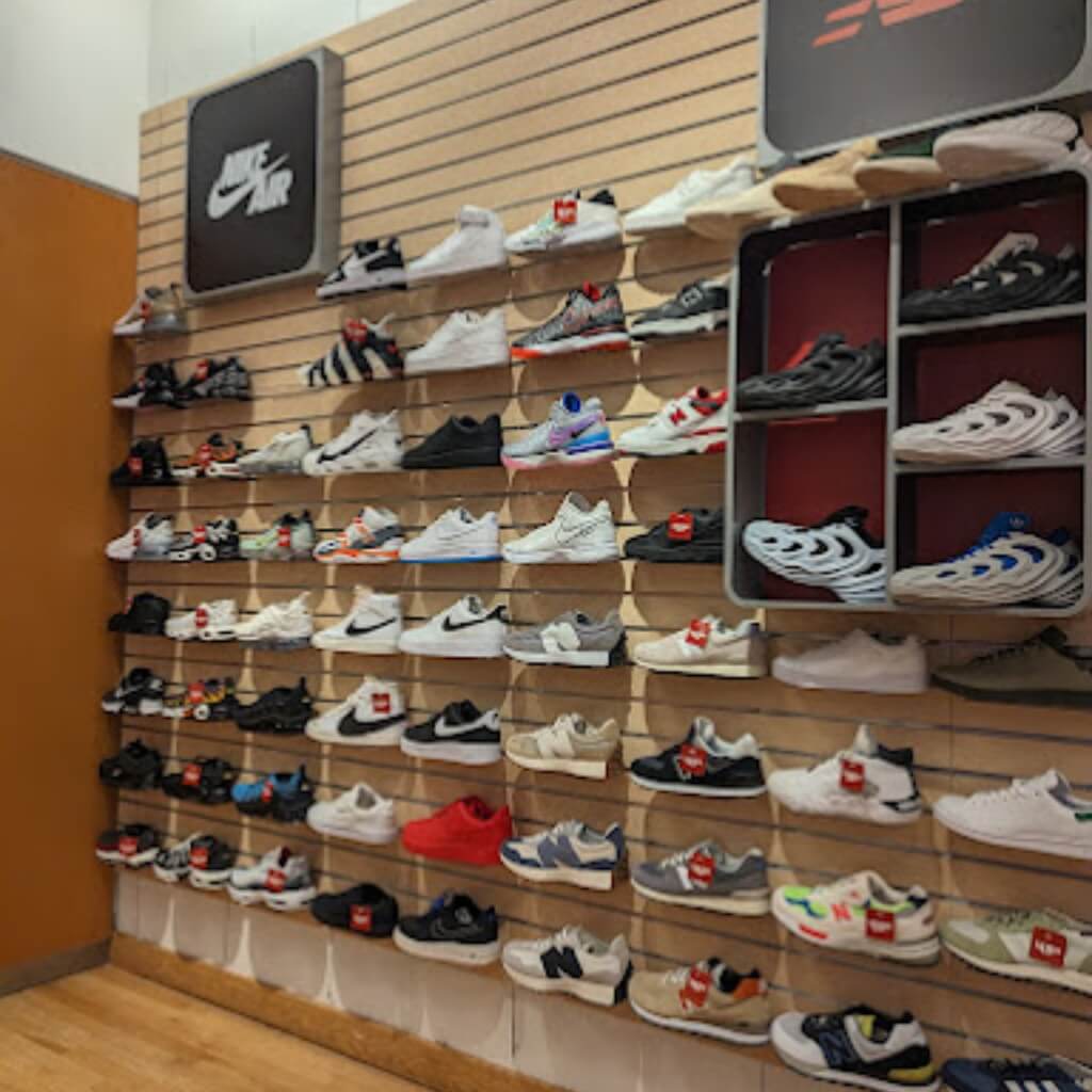 Champs Sports 3