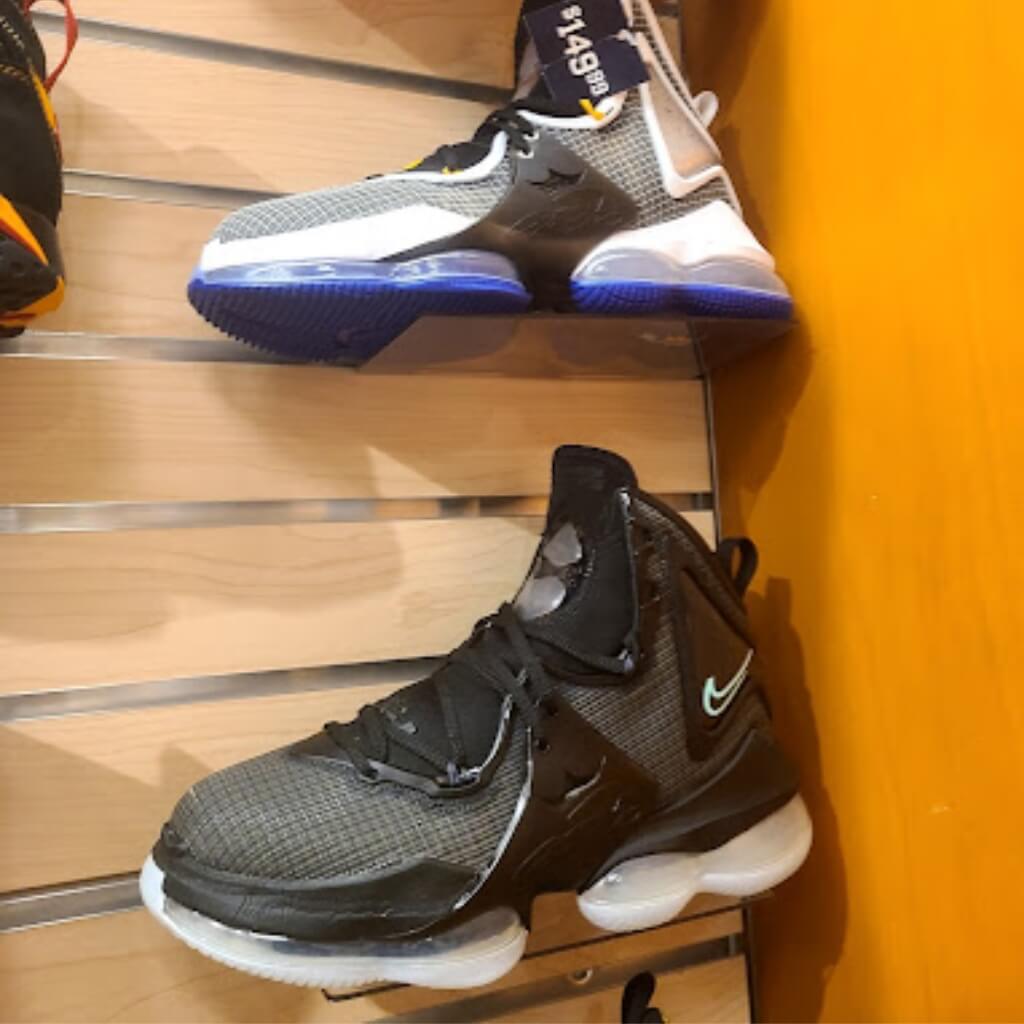Champs Sports 4