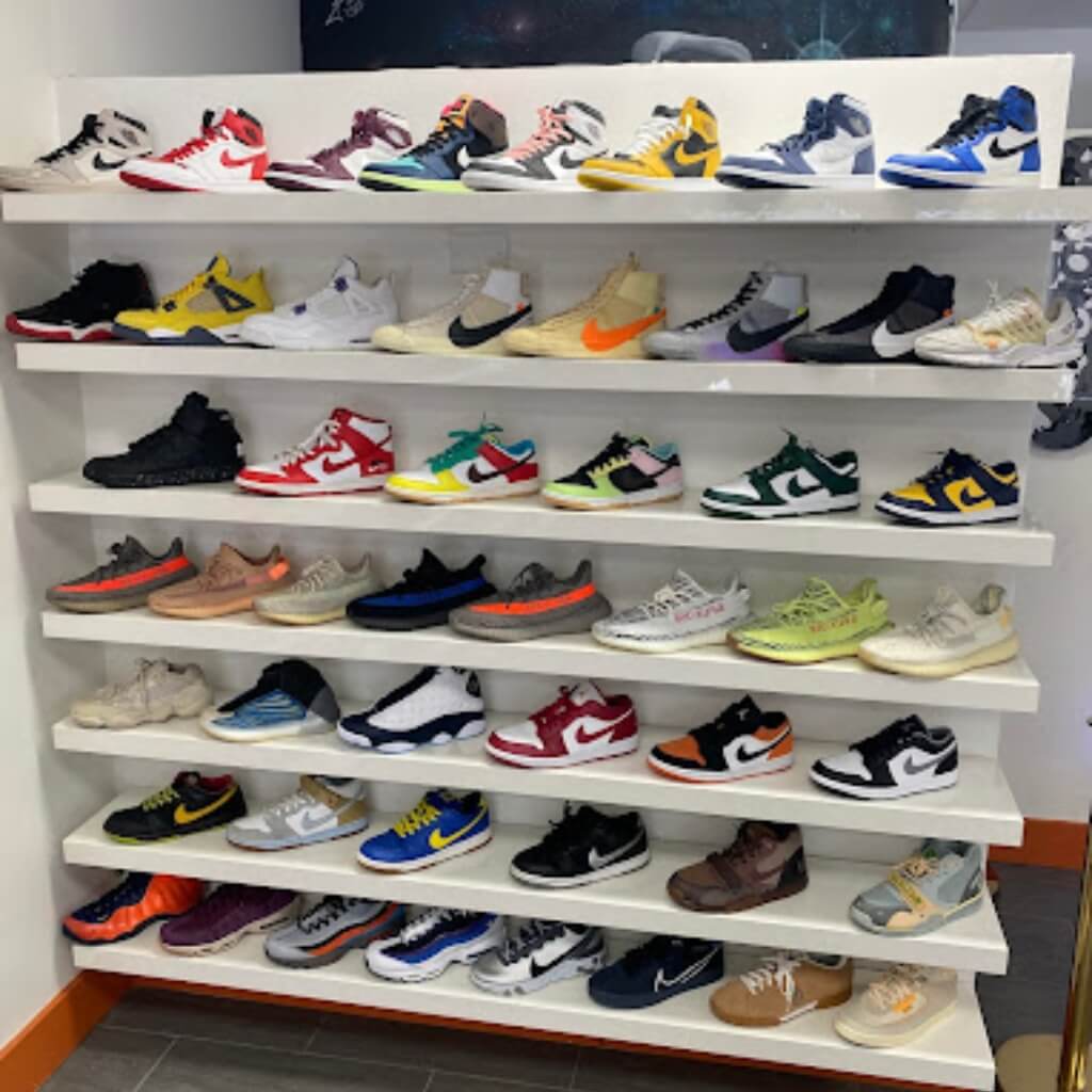 Tienda de zapatos Sneak Peek Luxury