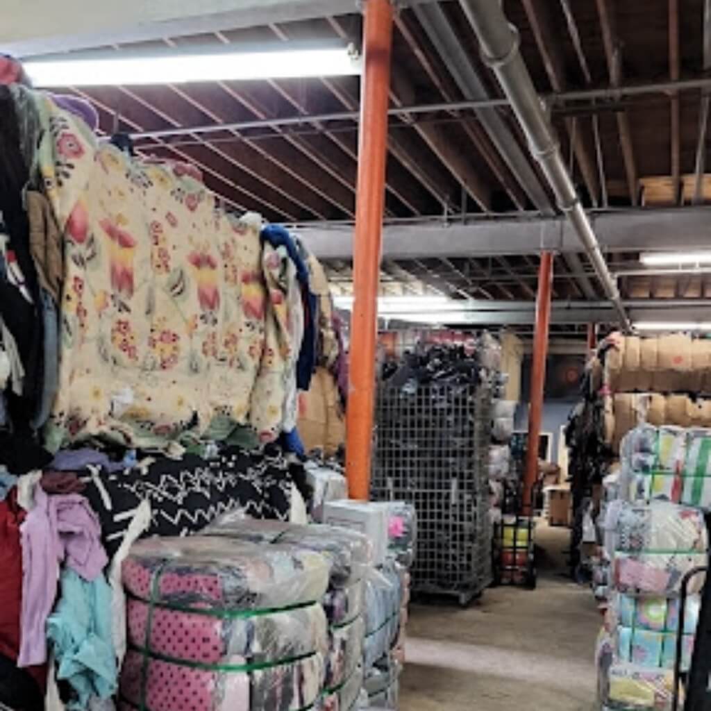 Pulguero Tienda De Ropas