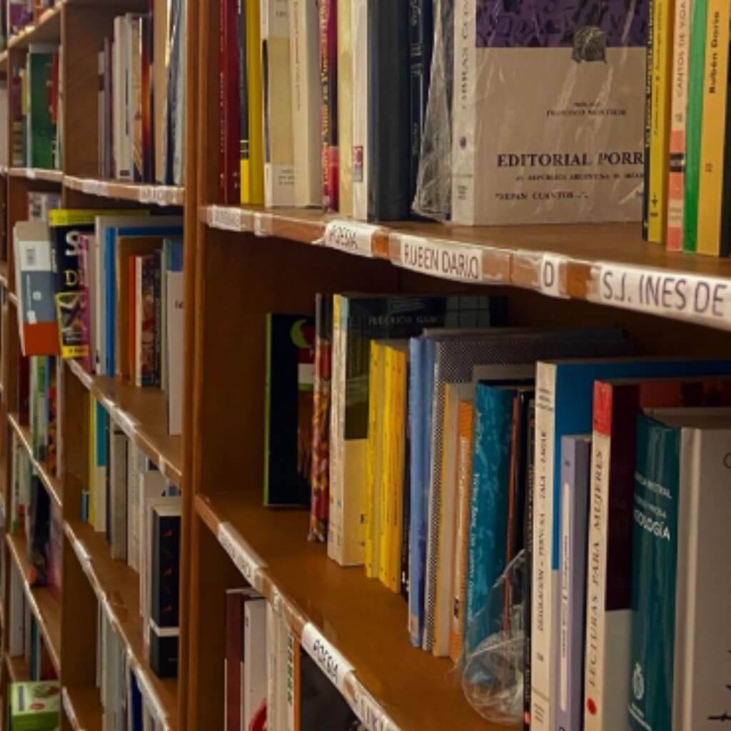  Librería Revistas & Periódicos 