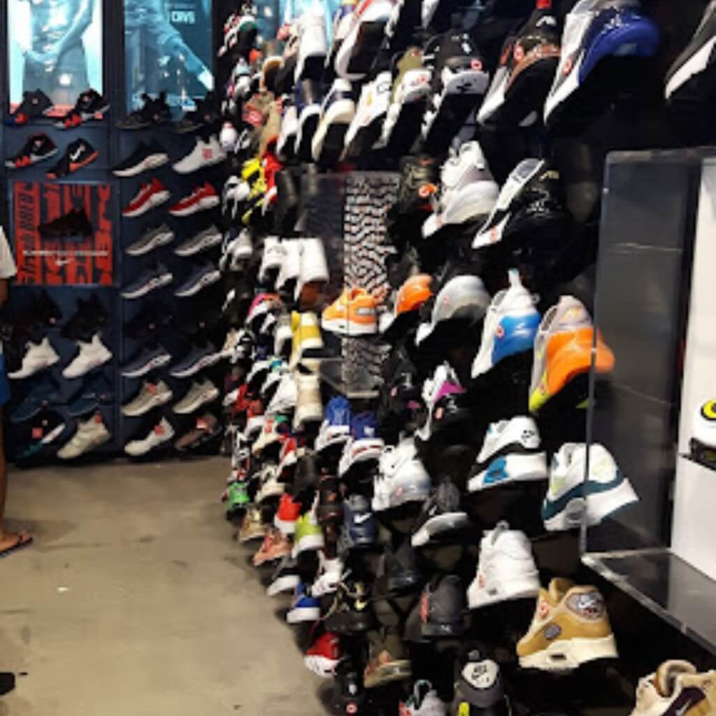 Tienda de zapatos Foot Locker
