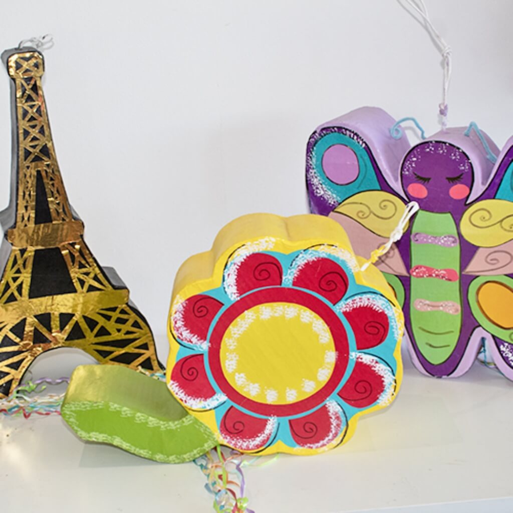 Piñatas temáticas