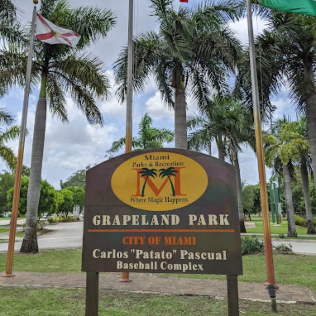 Grapeland Heights Park 1
