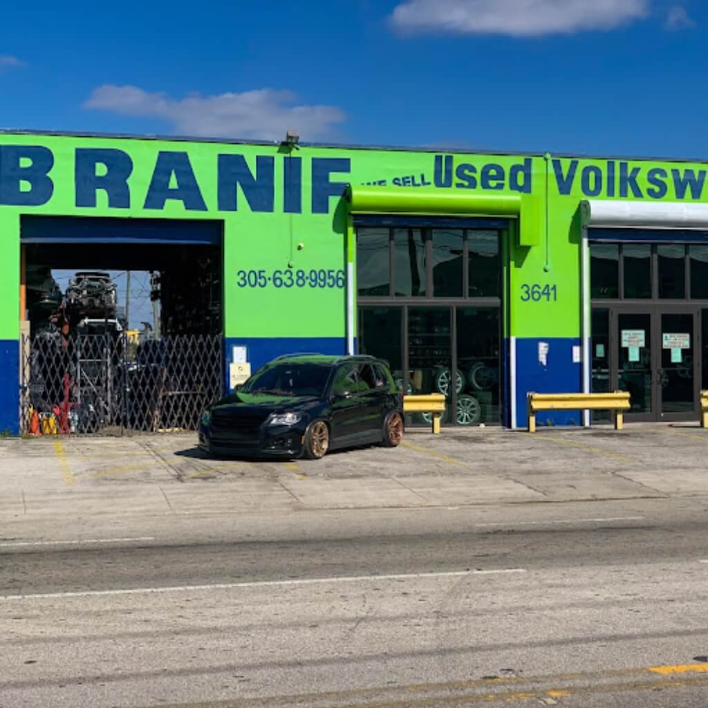 Bud's Auto Parts