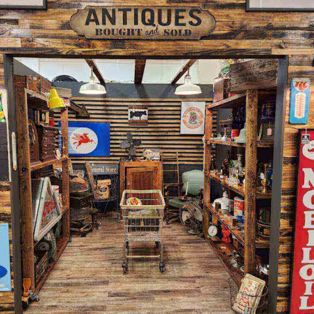 Tienda Cooper City Antique Mall