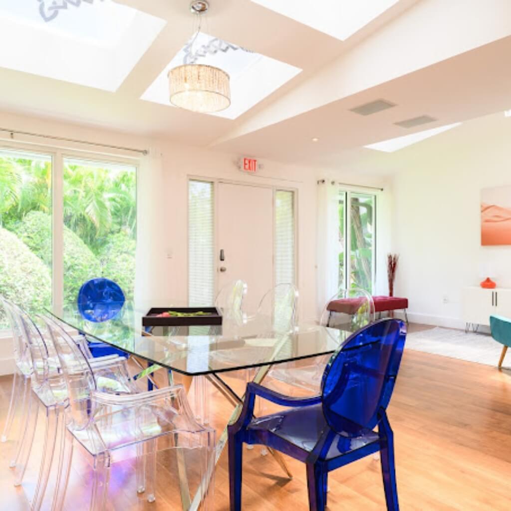 Inmobiliaria OfCourseMiami 