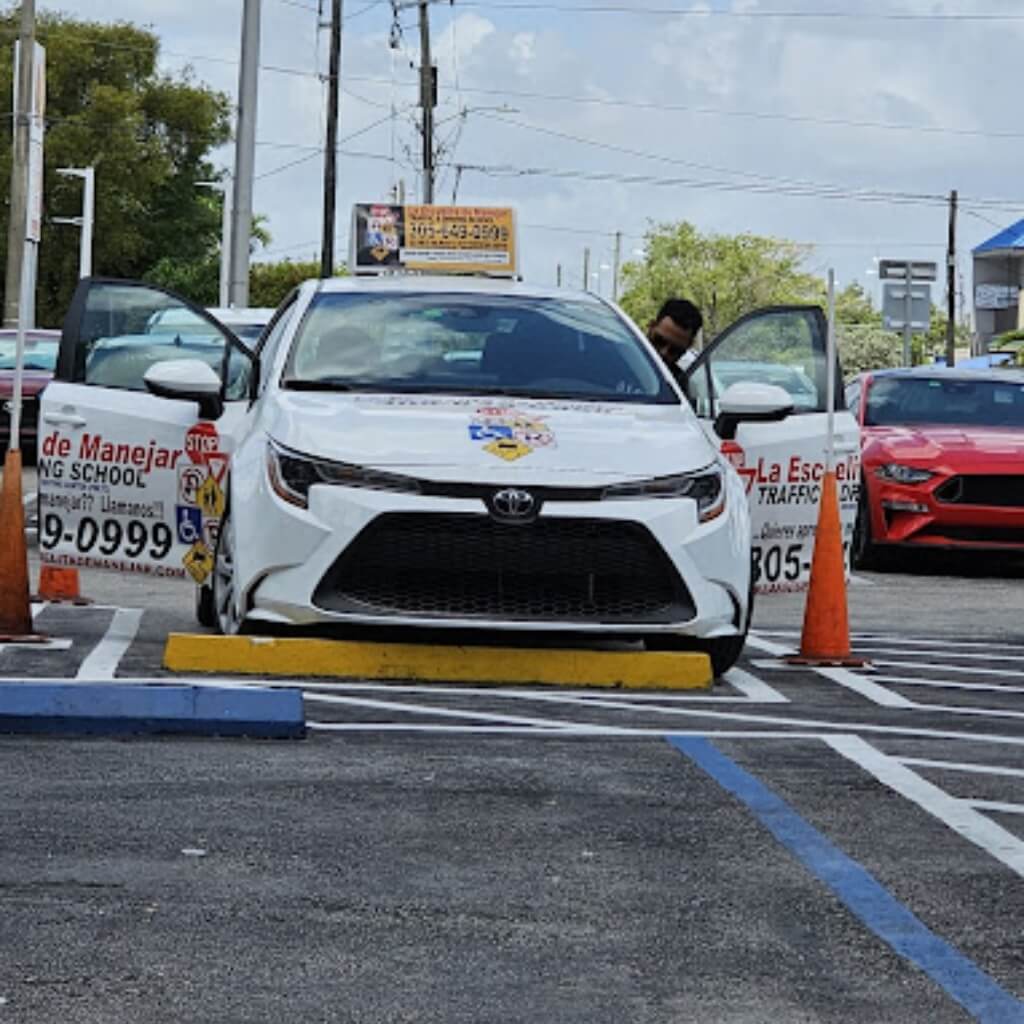 La Escuelita De Manejar INC.