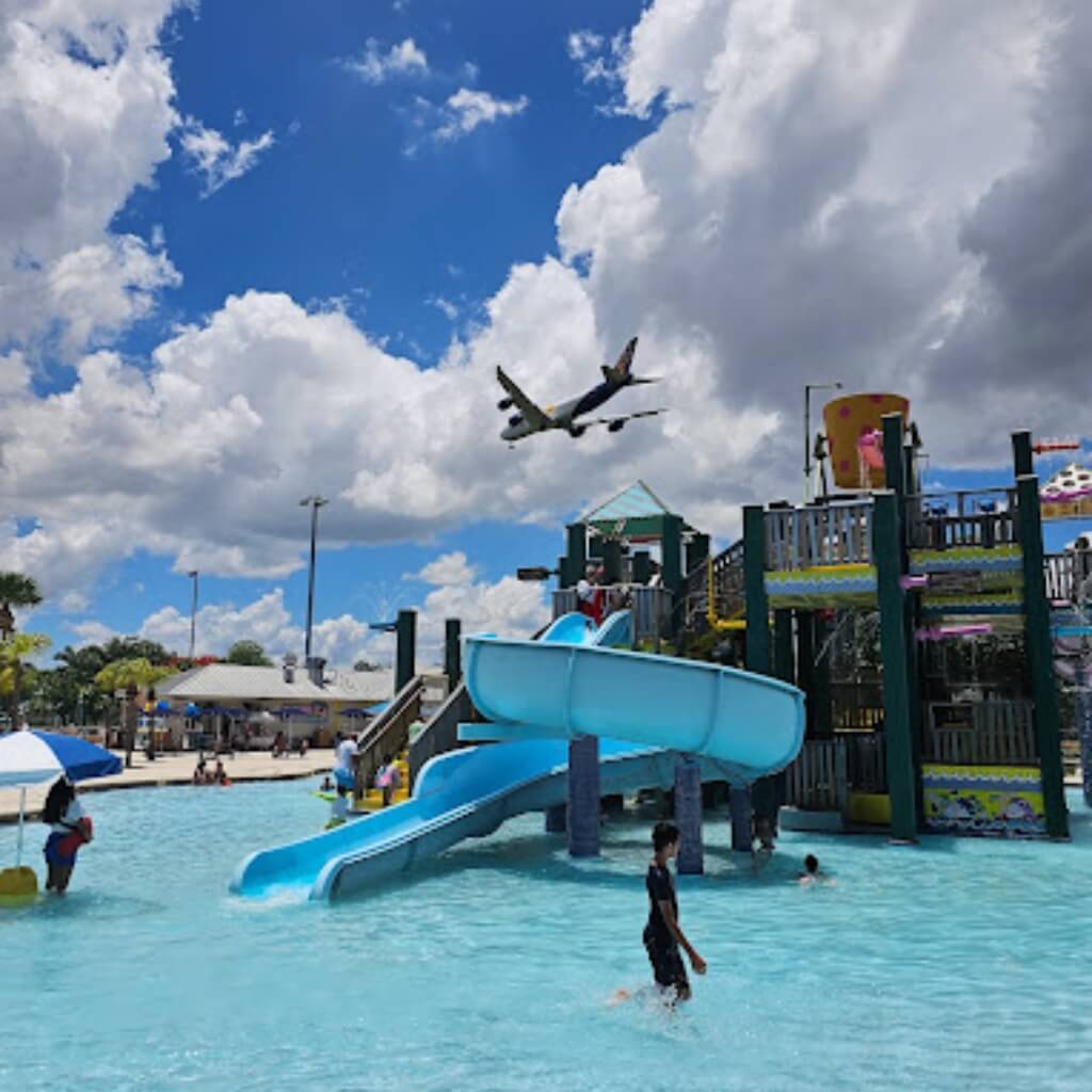 Grapeland Heights Park 4