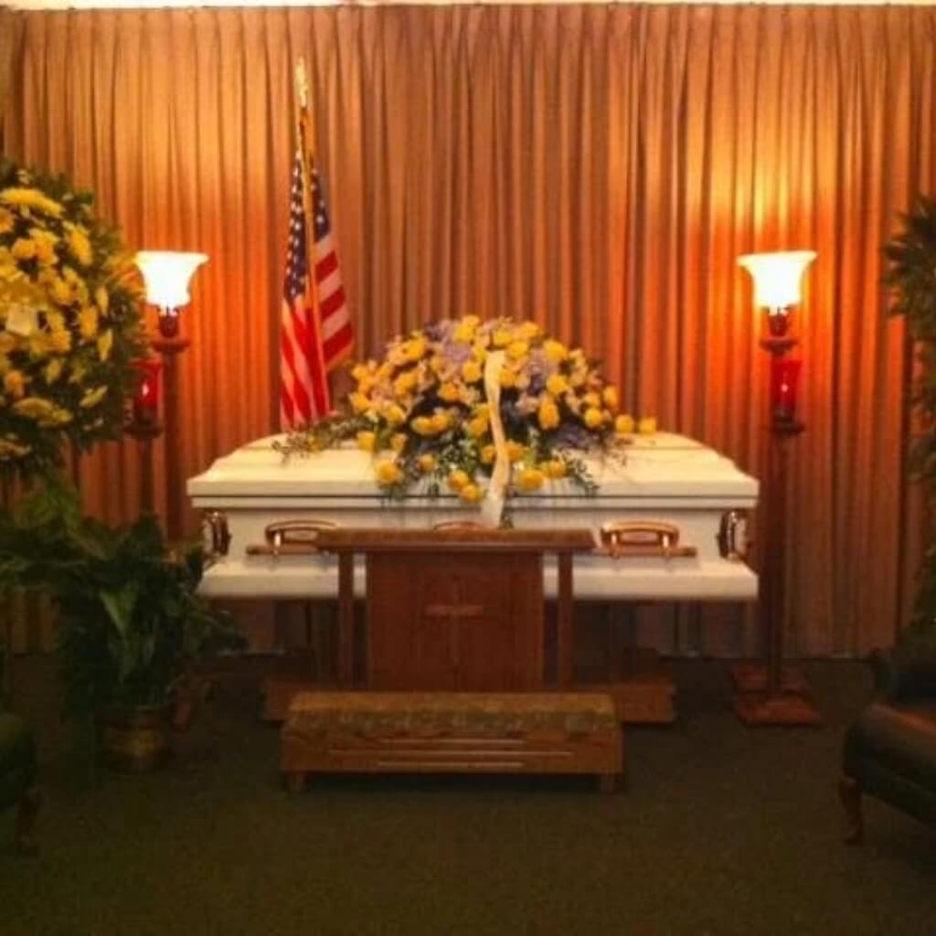 Funeraria Ferdinand Funeral Homes and Crematory