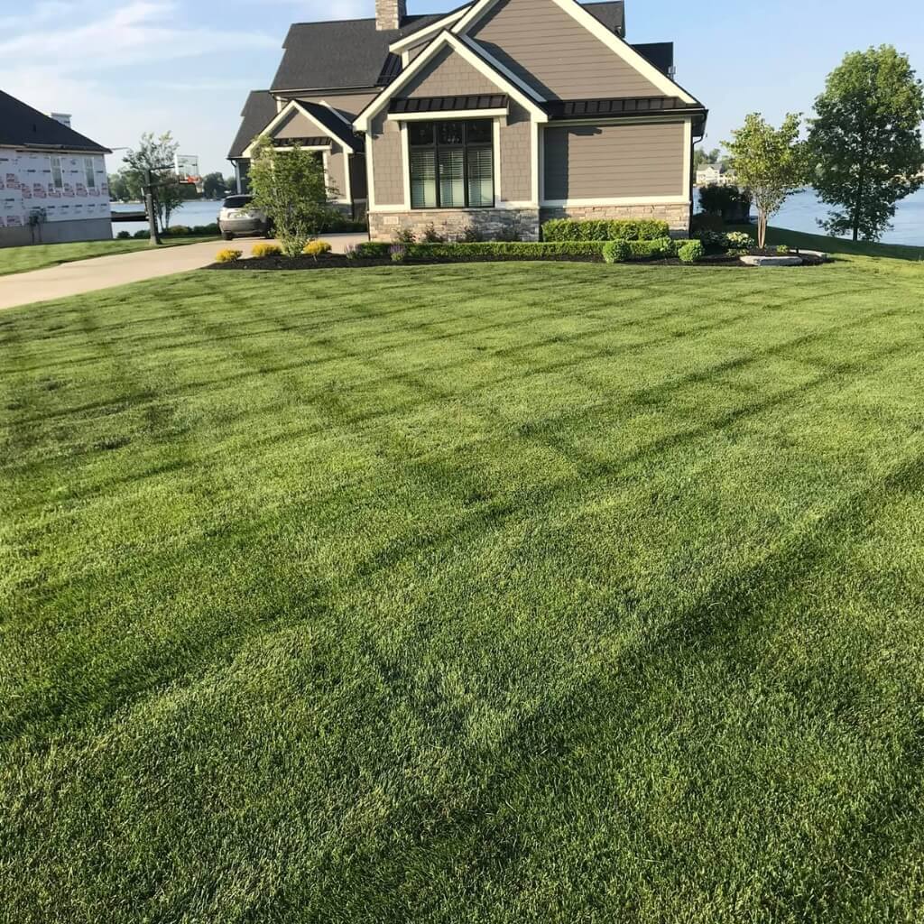 Superior Landscaping & Lawn Service 2
