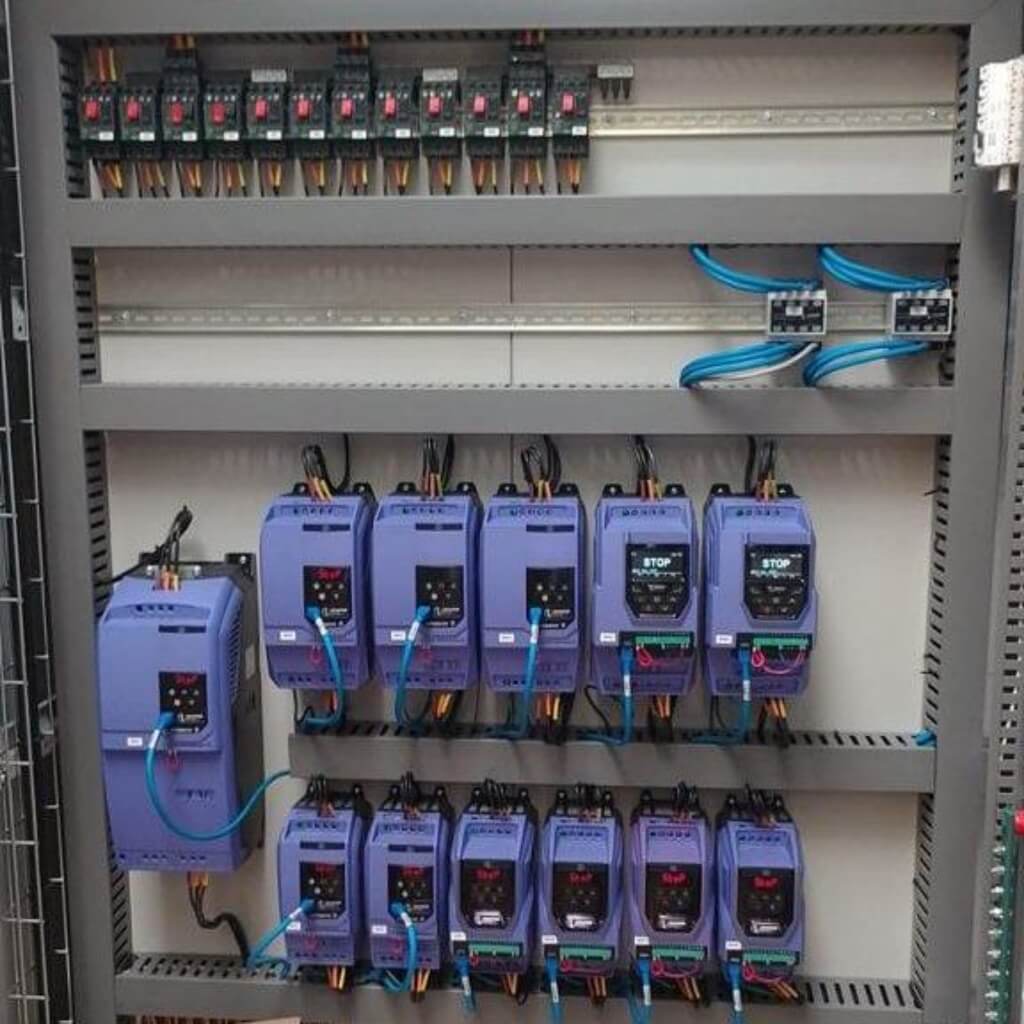 Compañía ELECTRICAS BC CORP