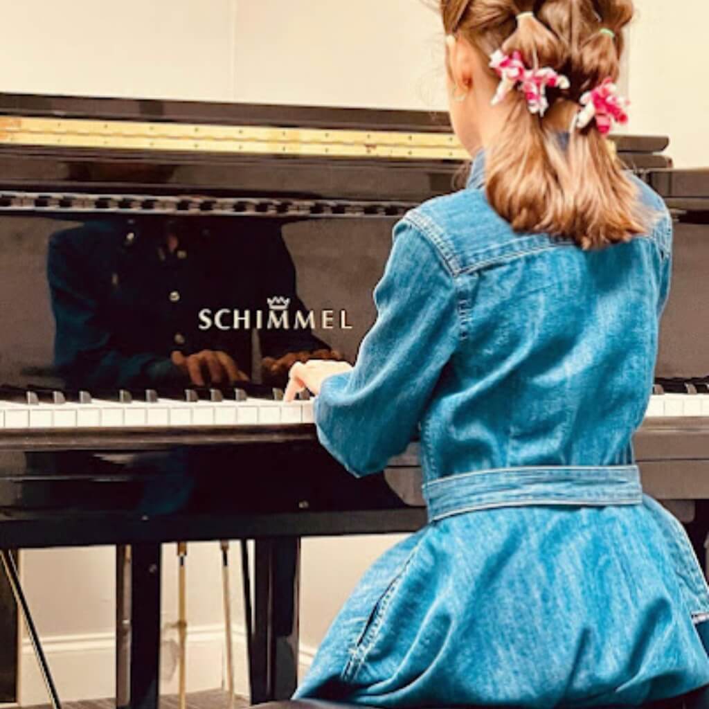 DORAL piano studio