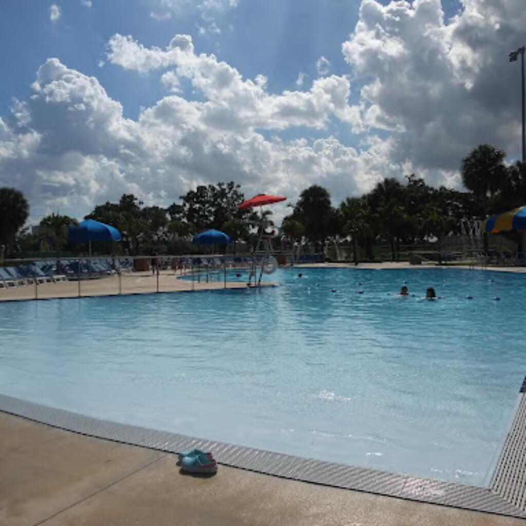 Grapeland Heights Park 2