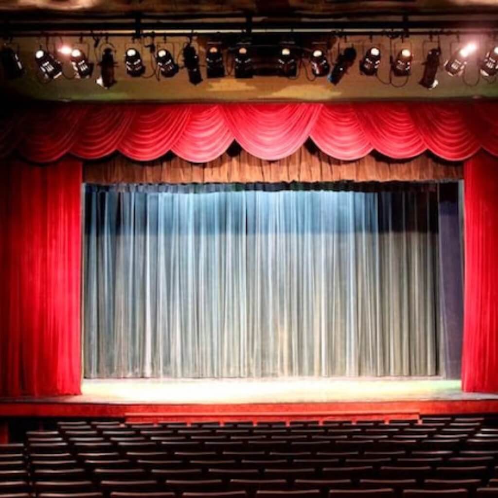Trail Theater 3