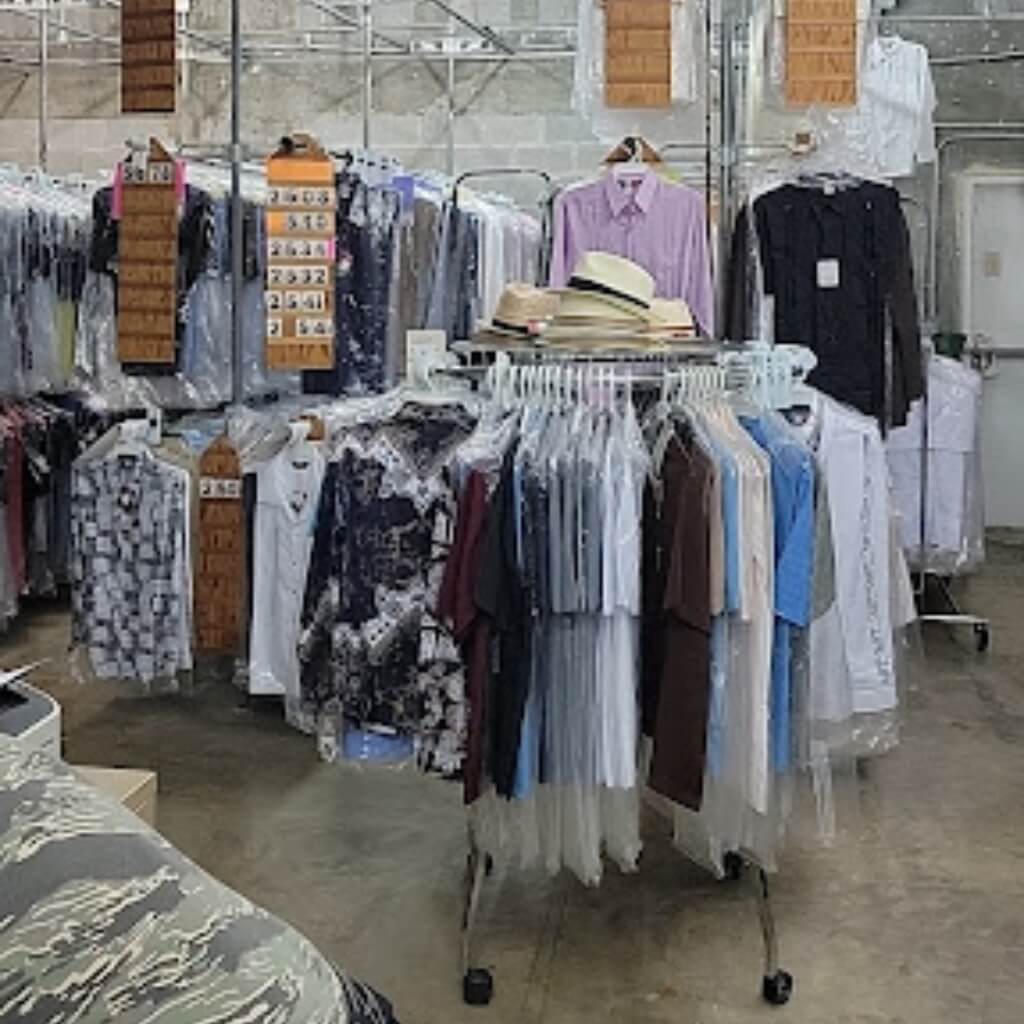 D'Accord Shirts & Guayaberas Inc. 3