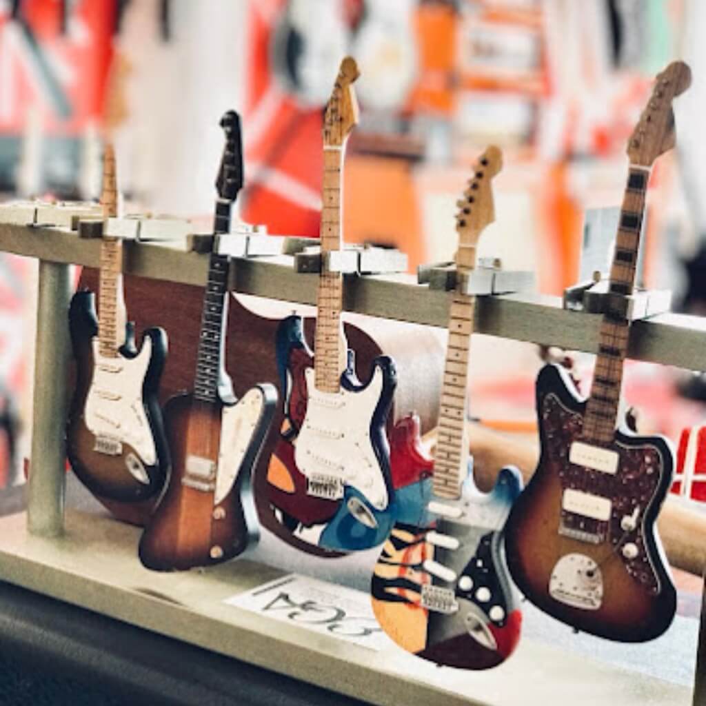 Miami Guitars 3
