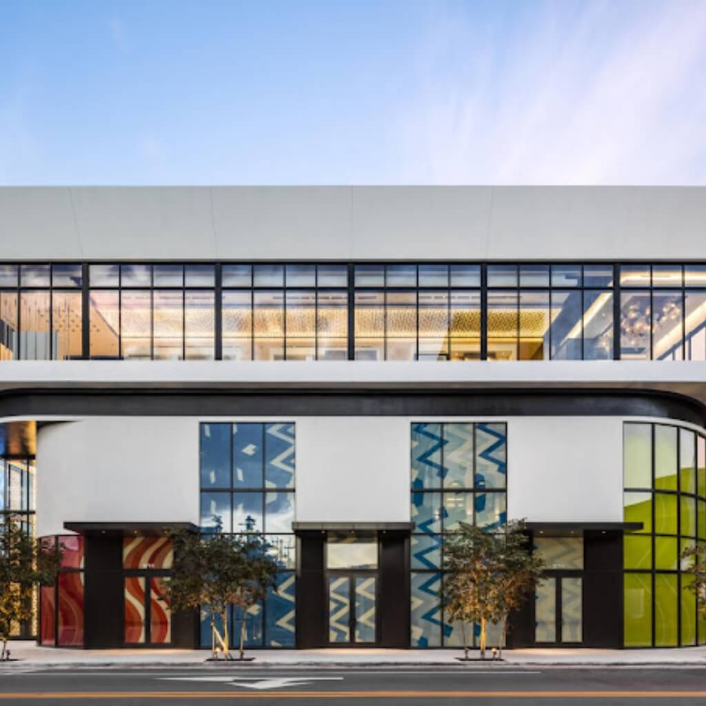 Tienda Wolf, and Cove Showroom Miami