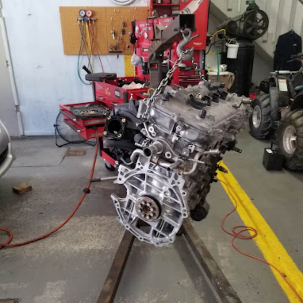 La Perla Auto Repair Cor 4