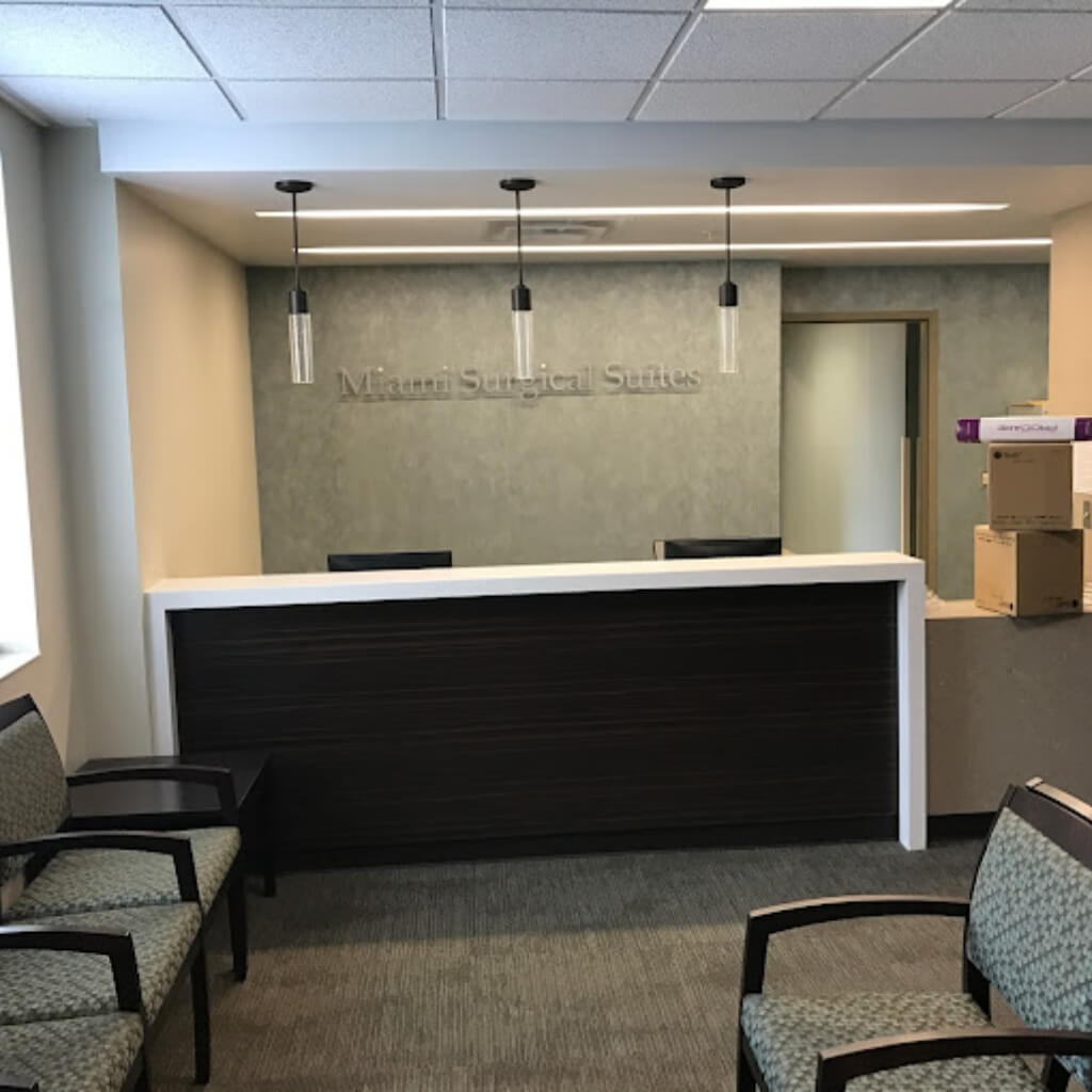 Miami Orthopedics / Luis G. Ramirez MD. PA. 4