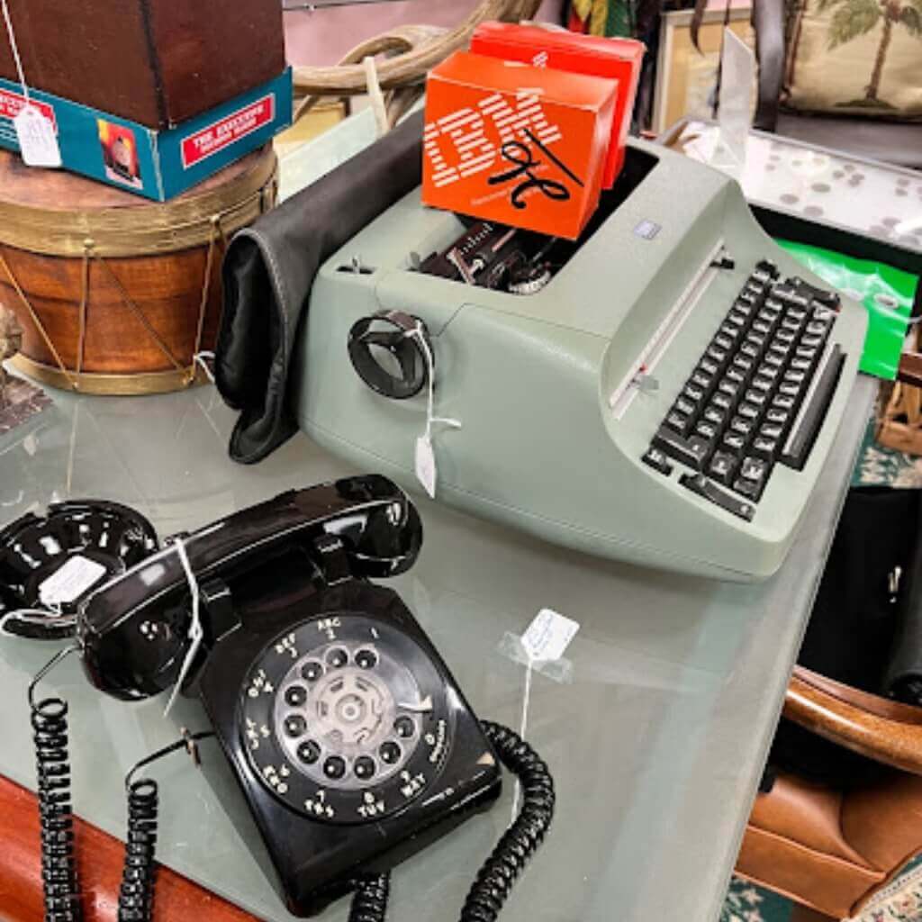 Tienda Jacobsen's Antique Mall