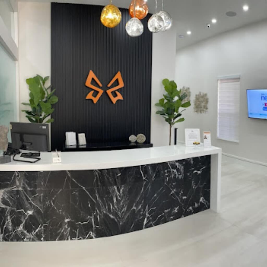 Salas Plastic Surgery