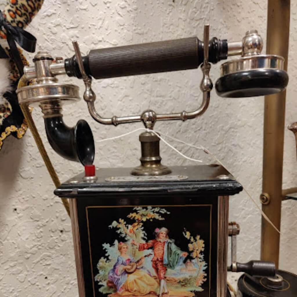 Tienda Cooper City Antique Mall