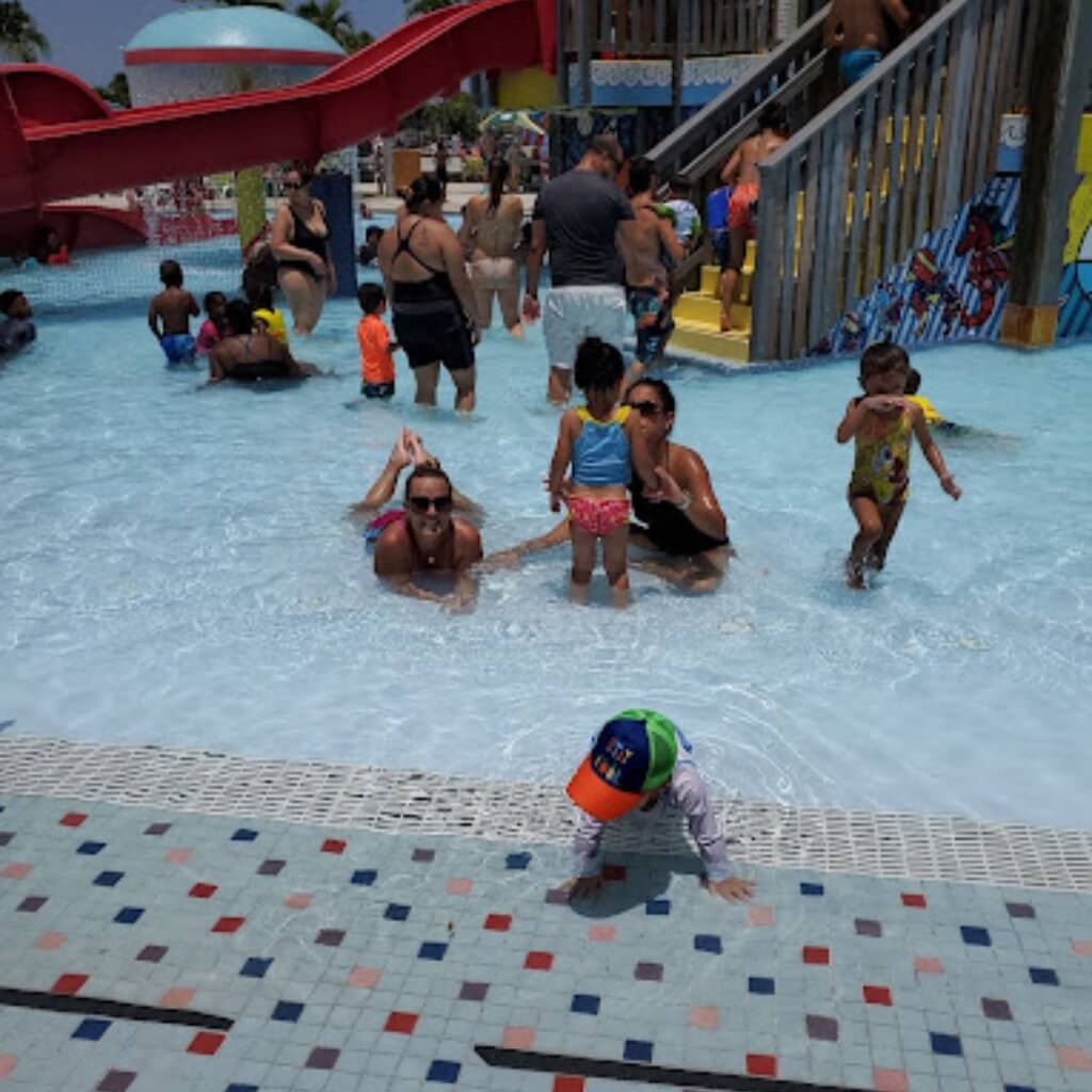 Grapeland Heights Park 5