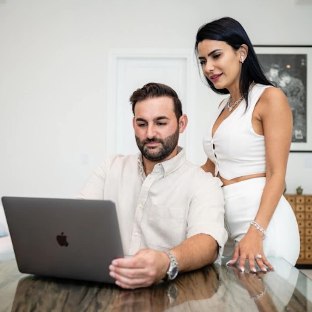 Inmobiliaria Abraham Real Estate Agent