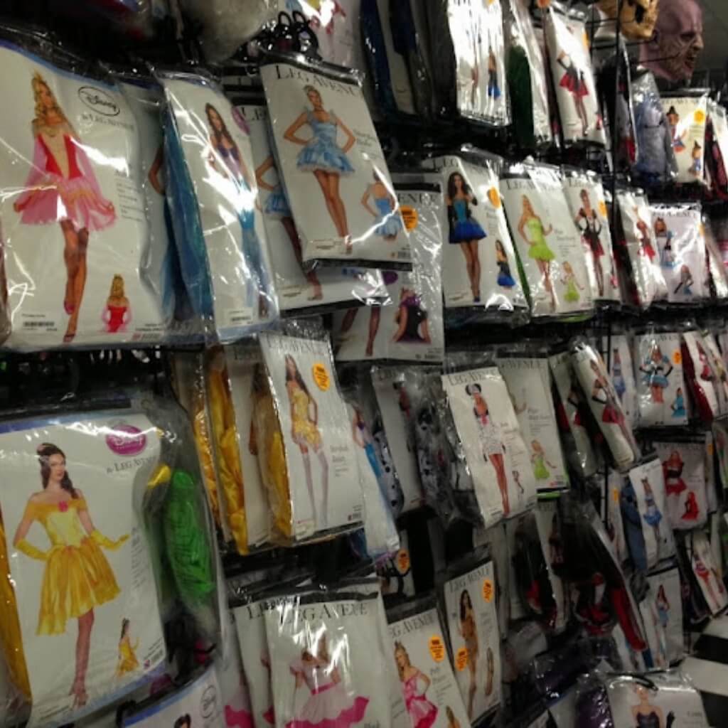 Halloween Megastore 5