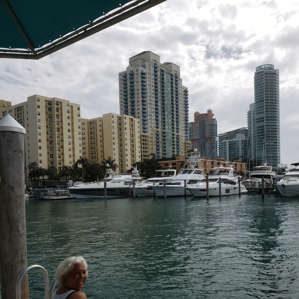 Servicios Biscayne Xpress Miami Beach Water Taxi