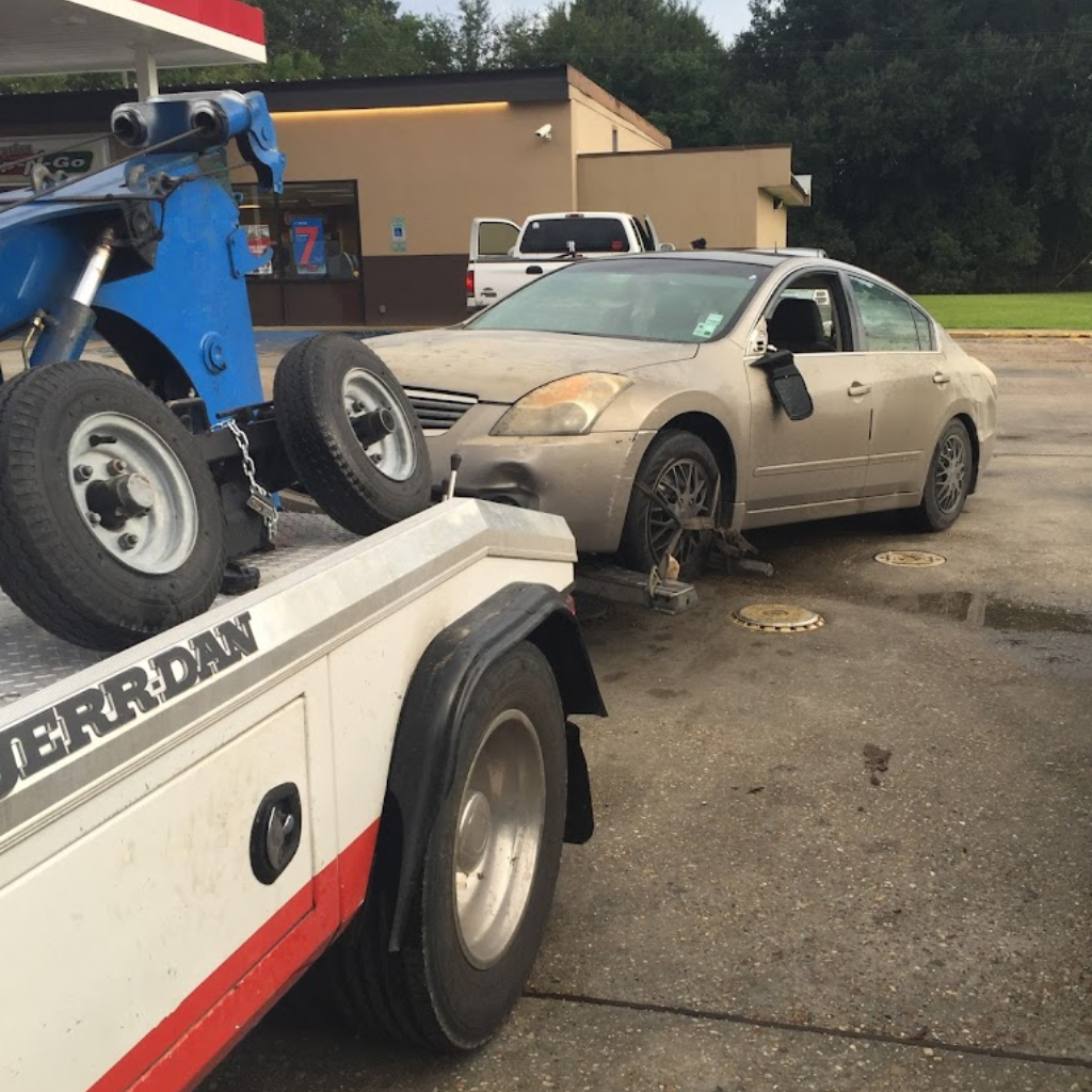 Alamo's towing accidente