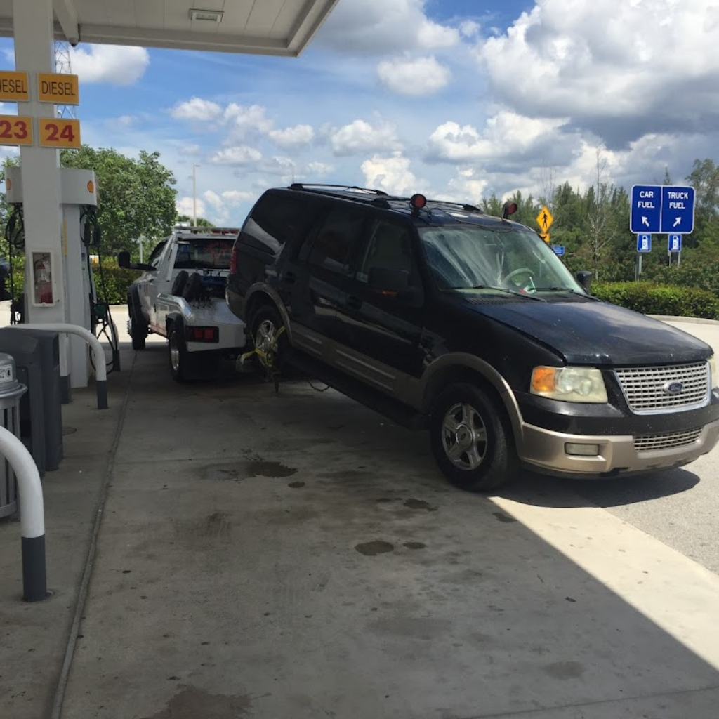 Alamo's towing grúa