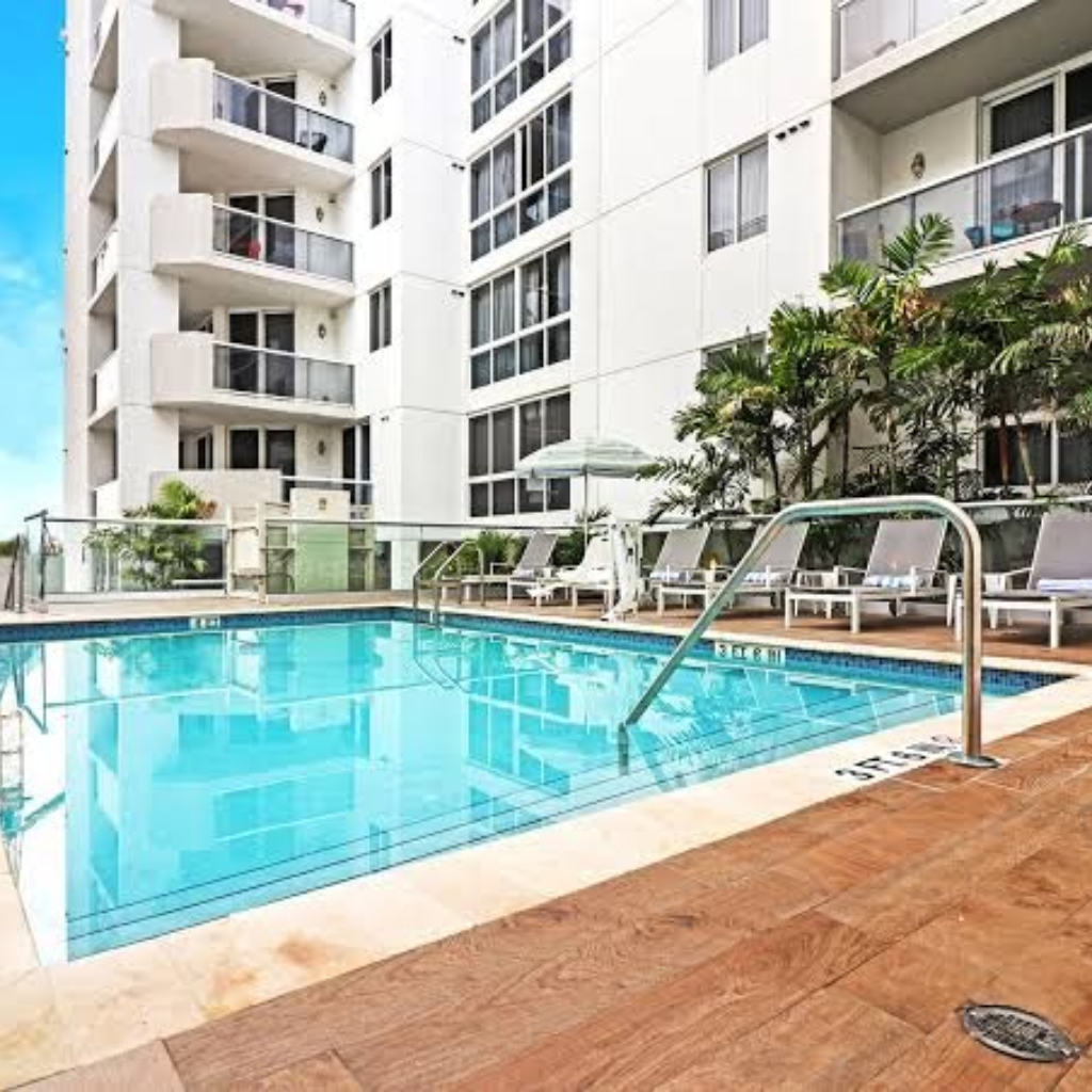 Roami at Habitat Brickell