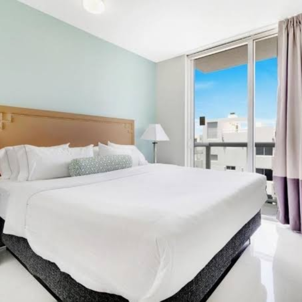 Roami at Habitat Brickell