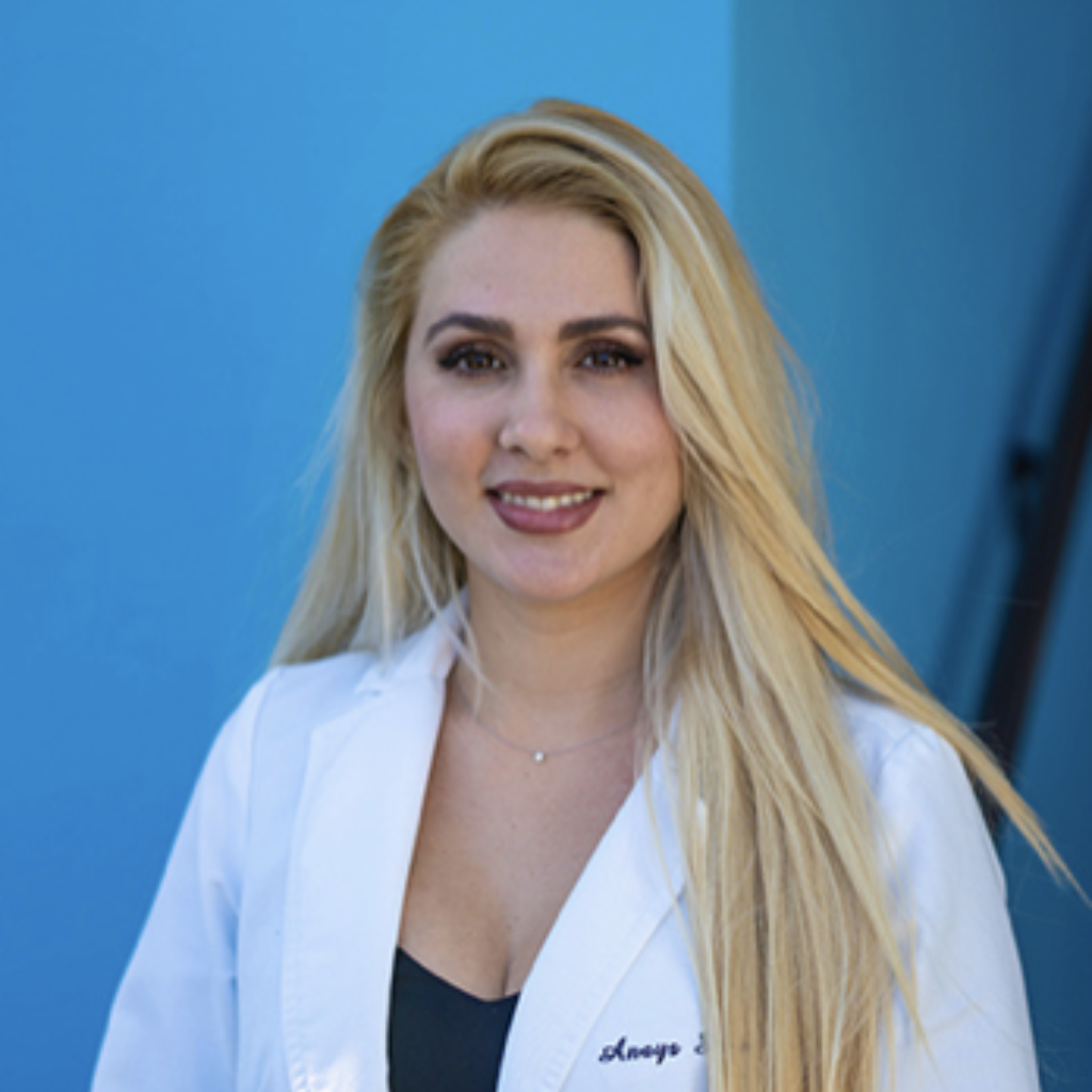 Khouri Dermatology doctora