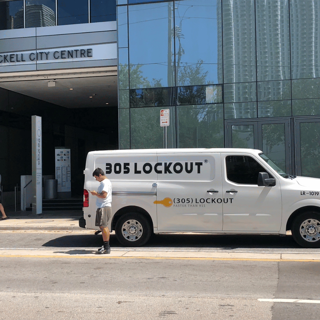 305 Lockout Camioneta