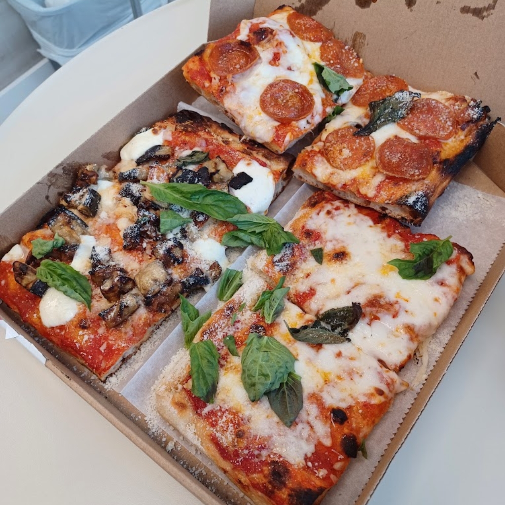 Casa Roma - Authentic Roman Style Pizza in Miami