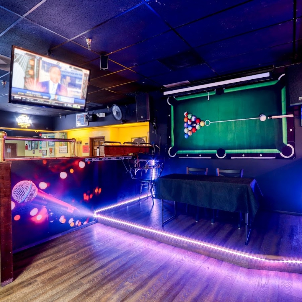 New Wave Billiards & Sports Bar 4