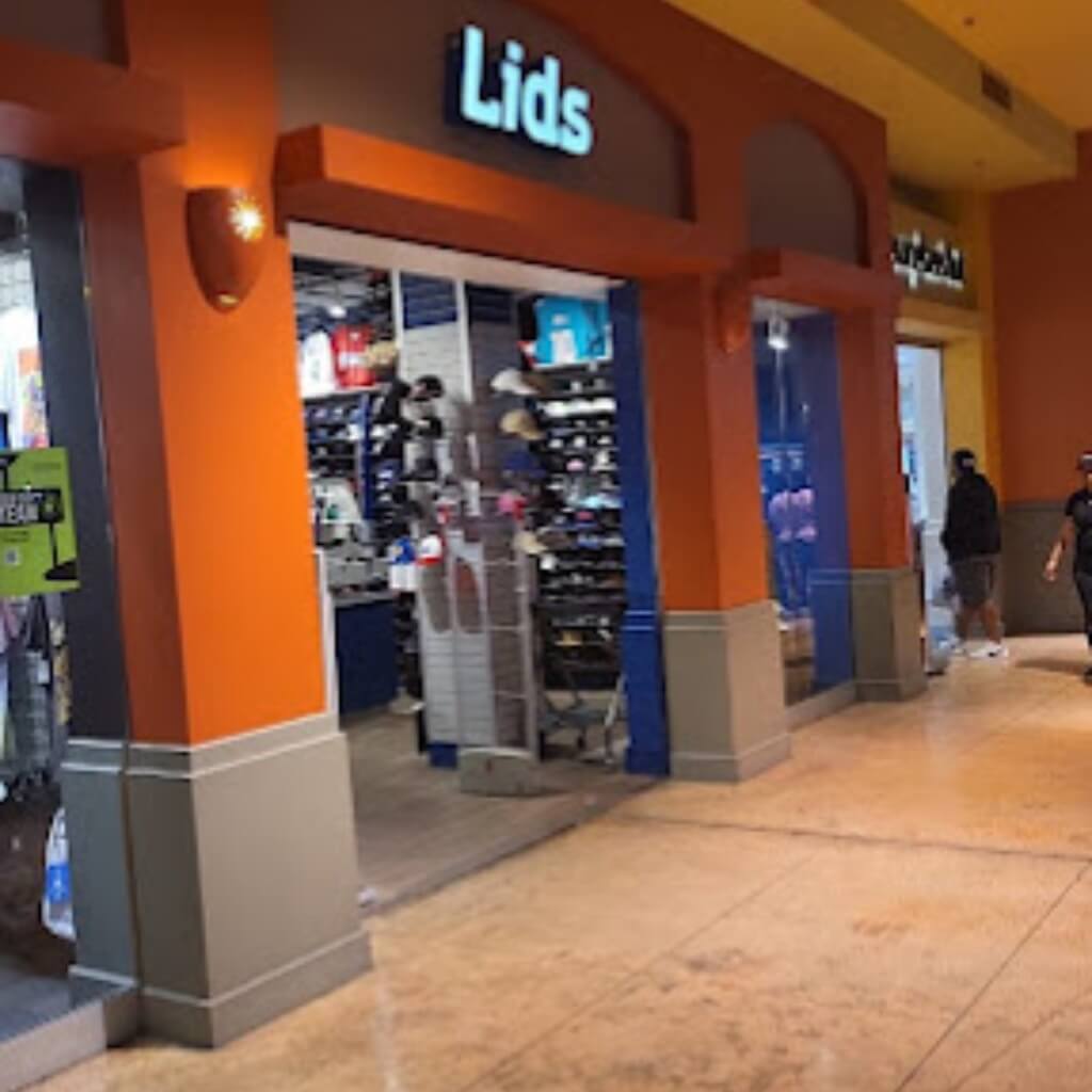 Tienda Lids - Dolphin Mall