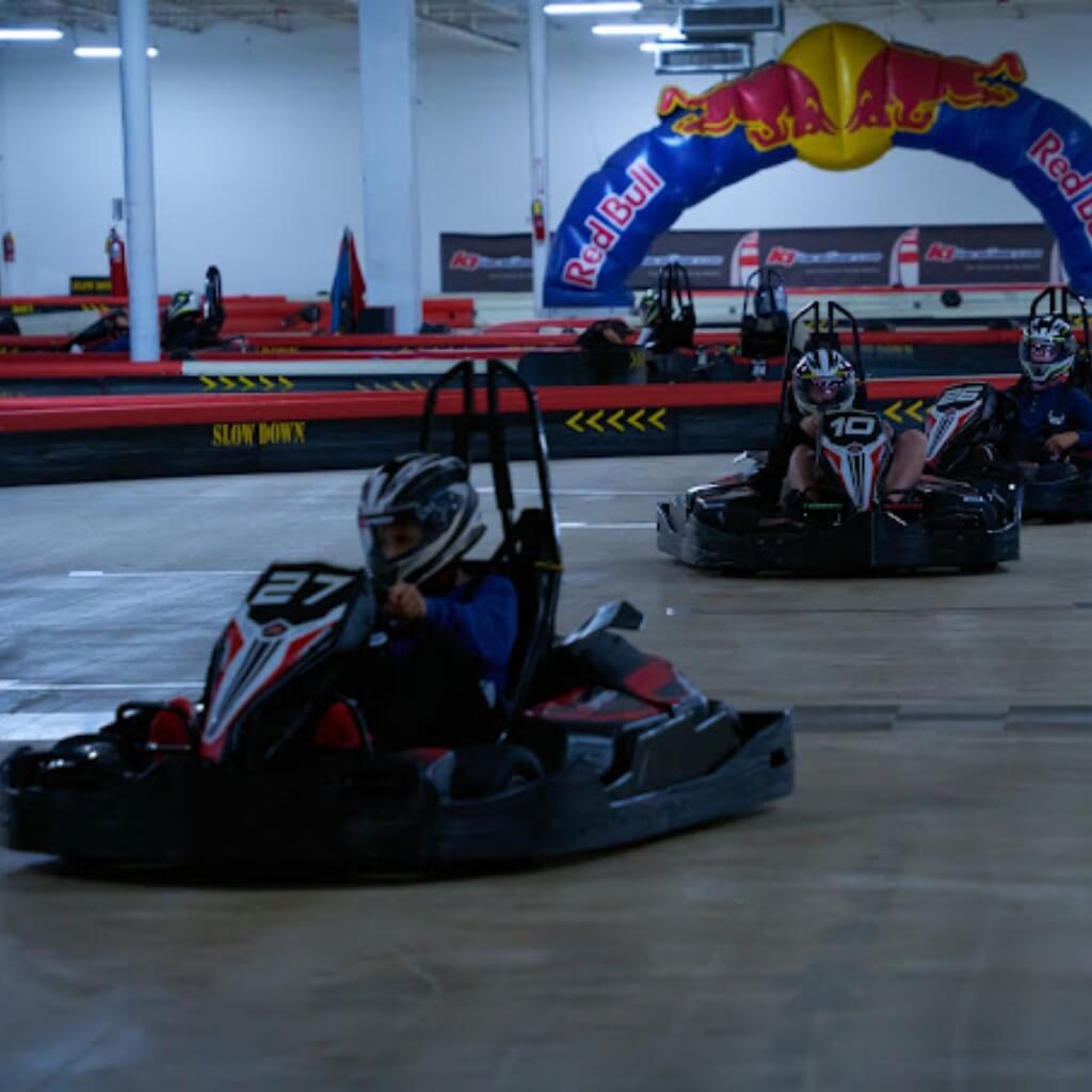 Adrenalina en K1 Speed - Indoor Go Karts