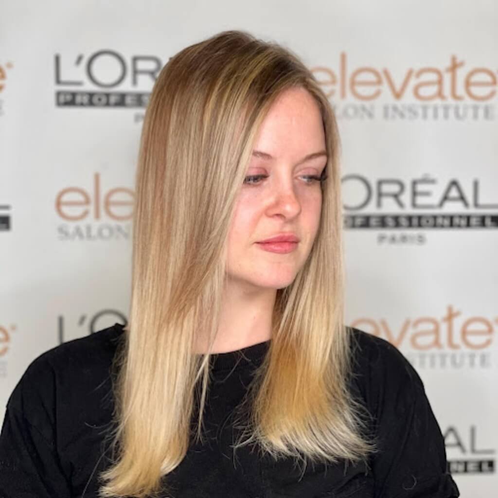 Modelo de Elevate Salon Institute