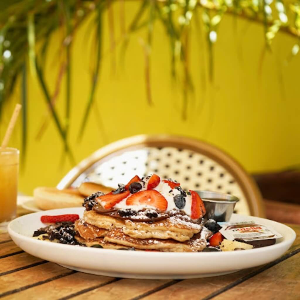 Crepas Limonada Bar + Brunch