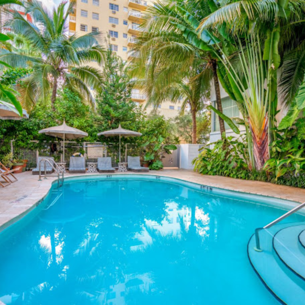 Hotel Trouvail Miami Beach Piscina
