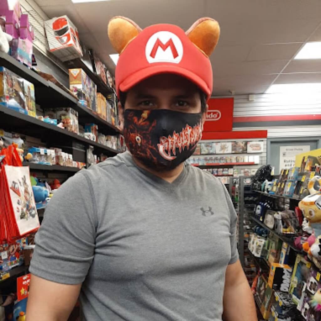 Usuario en GameStop - Coral Way Plaza