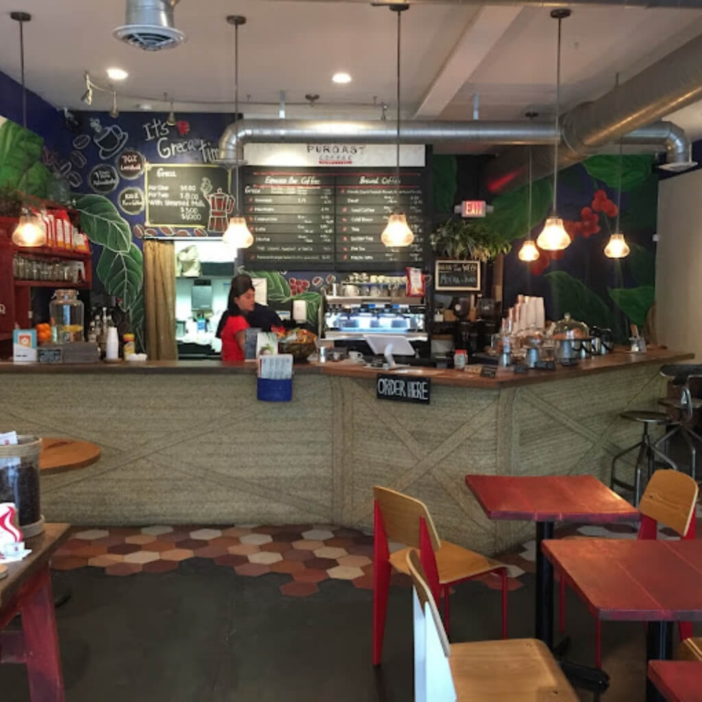 Interior de Puroast Coffee