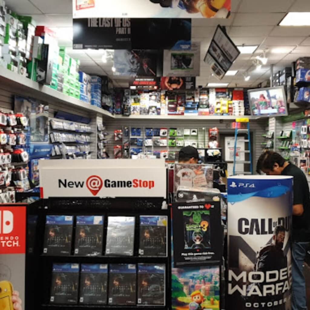 Gamestop - Interior de la tienda