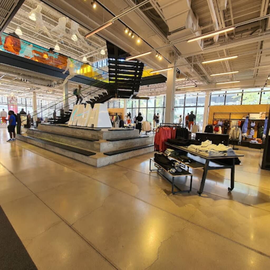 Interior de la tienda Nike